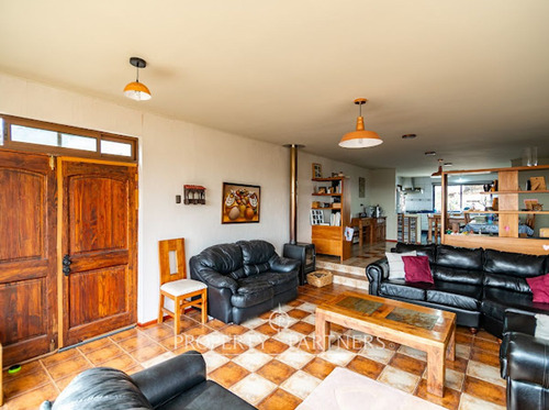 Casa En Exclusivo Condominio Encomenderos La Seren...