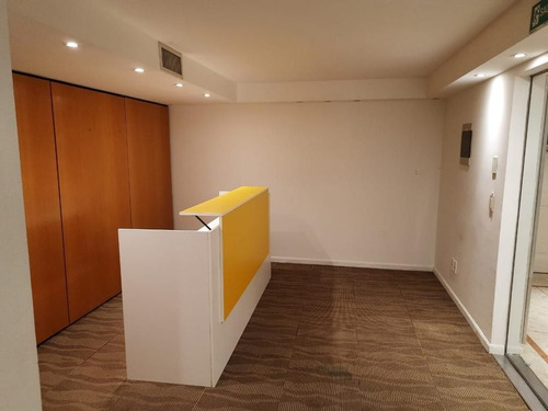 Oficina En Venta De 7 Dormitorios O Mas En Centro