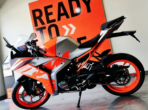 Imagen 4 de 15 de Rc 200 Ktm Automoto Lanús