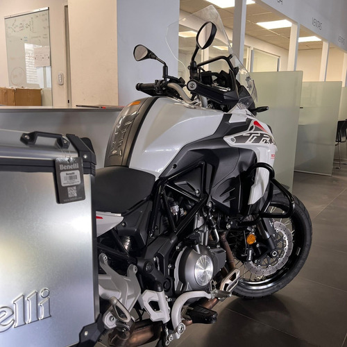 Imagen 5 de 18 de Benelli Trk 502 X Usada Impecable