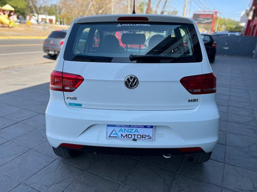 Imagen 13 de 17 de Volkswagen Fox Confort 2016
