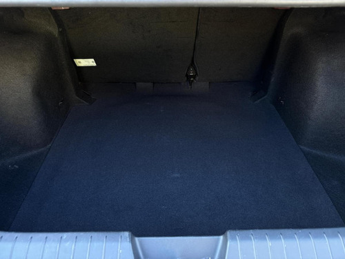 Fiat Cronos 1.8 16v Precision