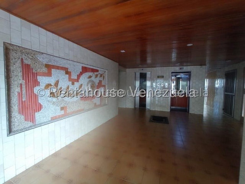 Daniela Linarez Alquila Apartamentos De 71m2 En Exclusivo Conjunto Residencial Al Este De Barquisimeto Super Comodo Y Seguro En Optimas Condiciones Con Todo Lo Basico!