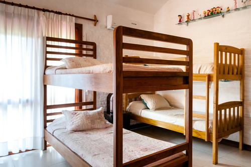 Casa En Venta De 7 Dormitorios En Playa Mansa