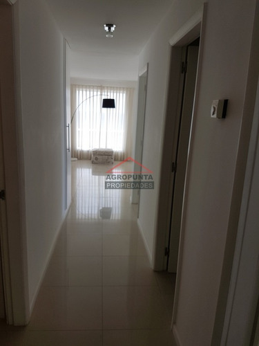 Apartamento Sobre Roosevelt Con Todos Los Servicios - Ref: 4966