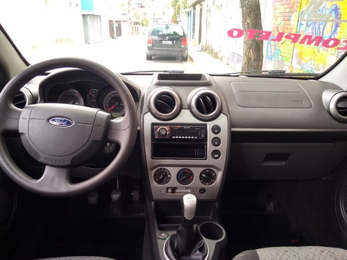 Ford Fiesta Hatch 1.6 Completo 2013