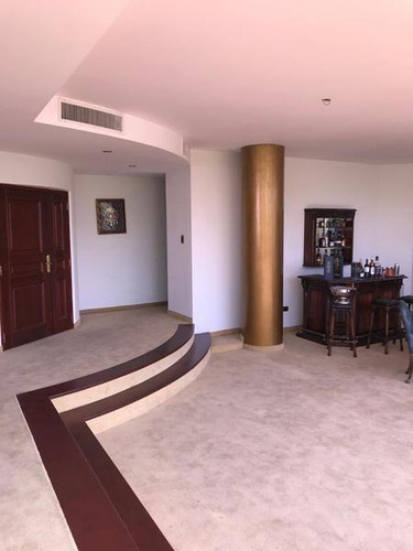 Local En Venta La Plata
