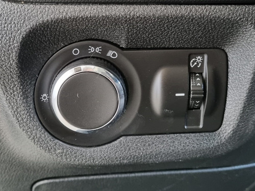Imagem 10 de 11 de Chevrolet Onix 1.4 Lt Spe/4