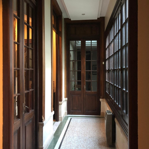 Casa. Venta. Pocitos. Excelente. 500mts Edificados.