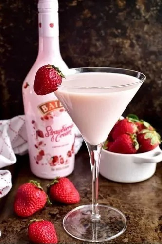 Licor Baileys Strawberry And Cream 700ml. + Nf