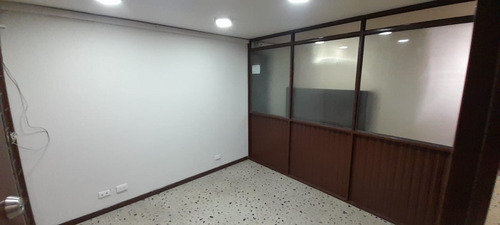 Oficina En Arriendo En Centro/manizales (27922201).