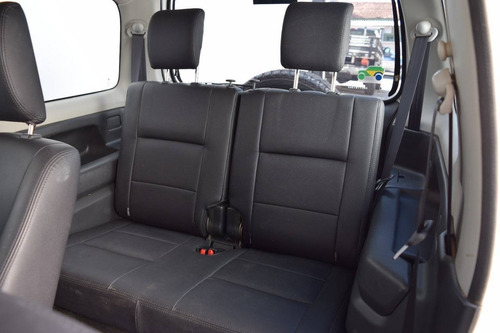 Imagem 9 de 9 de Suzuki Jimny 1.3 4all 4x4 16v Gasolina 2p Manual