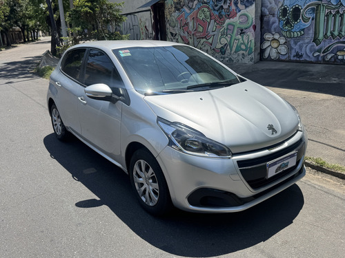 Peugeot 208 1.6 Active