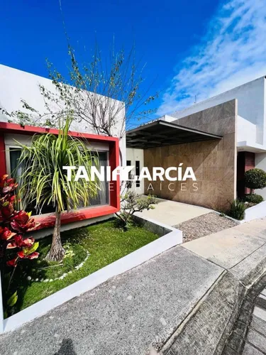 Vendo Casa De Una Planta En Privado Con Alberca En Fortín