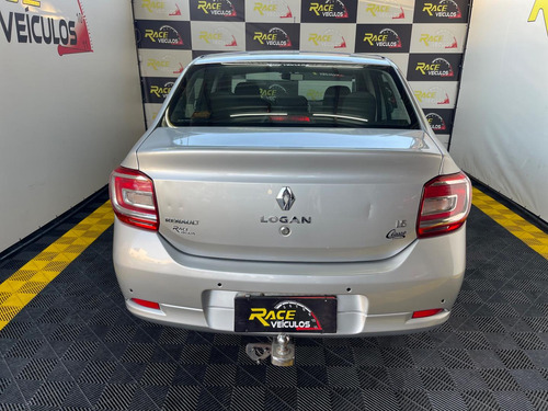 Renault Logan Expr 16 M