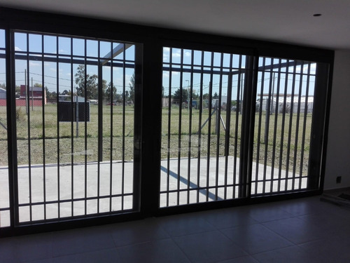 Imagen 4 de 14 de Venta O Alquiler De Casa En Lisandro Olmos