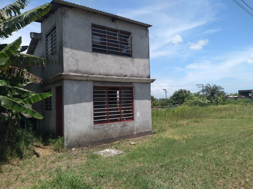 Terreno A La Venta Con Excelente Ubicación En La Col Agricola Industrial, Ver