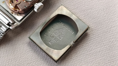 Reloj Omega Genève Ref. 511.357 - Swiss 1971 Estuche Plateado No Plateado (Usado)