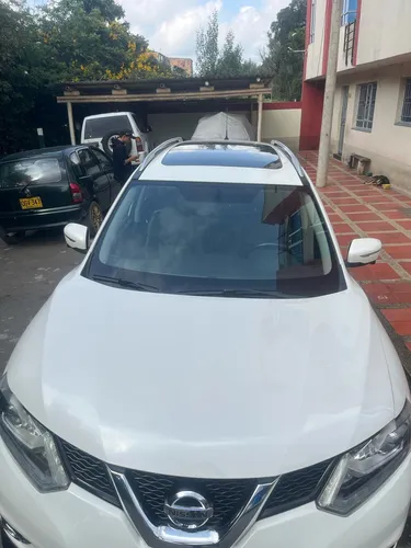 Nissan X-trail Exclusive:motor 2.5, 4*4 , Trasmisión Automat