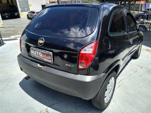 Imagem 4 de 11 de Chevrolet Celta 2009 1.0 Life Flex Power 3p 77 Hp