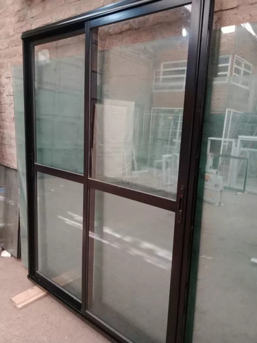 Ventana Aluminio Modena Negra Sin Vidrios 150x200