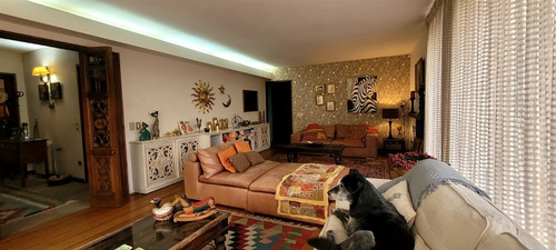 Casa En Venta De 7 Dorm. En Lo Barnechea