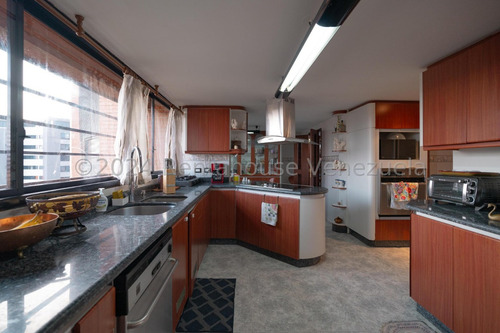 Apartamento En Venta En Colinas De Valle Arriba Mls #24-20542