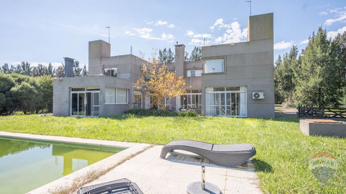 Venta Casa 7 Amb Campos De Roca, Brandsen