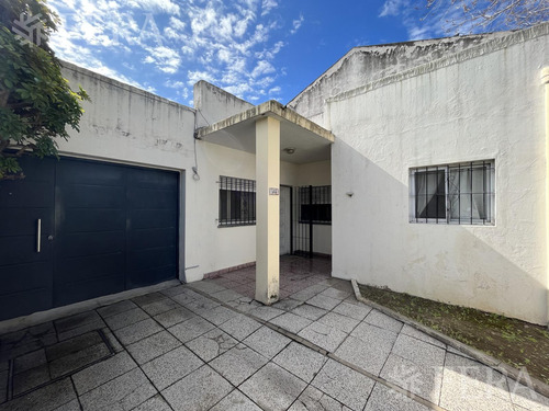 Venta Casa 3 Ambientes Con Cochera En Quilmes Oeste (32205)