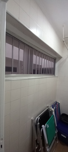 Apartamento De 01 Dormitório Com Vaga De Garagem Coberta !!!