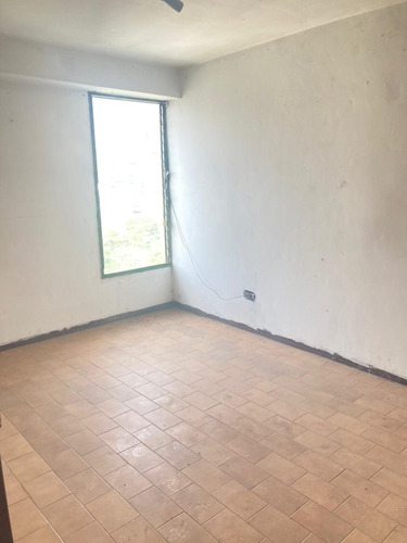 Se Vende Apto 99m2 3h/2b/1pe La Urbina