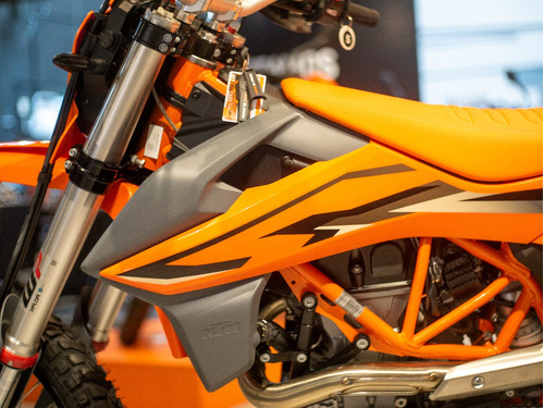 Imagen 13 de 25 de Ktm 690 R Enduro Unidades Disponibles