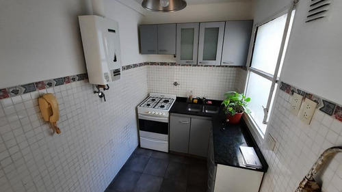 Imagen 11 de 12 de Venta - Barrio Norte - Departamento 2 Ambientes Balcón Terraza