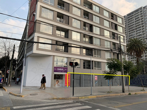 Arriendo Local Av. Irarrázaval, Metro Pza. Egaña