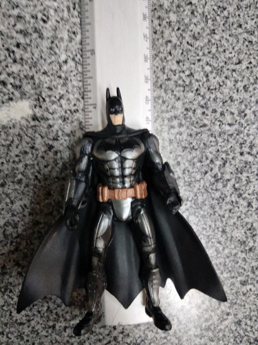 Dc Multiverse Batman, Armored Batsuit, Arkham City, 11 Cms!! (Usado)