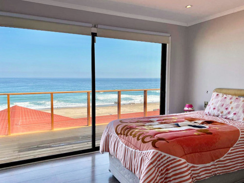 Interesante Casa En Venta Frente Al Mar En Maitencillo