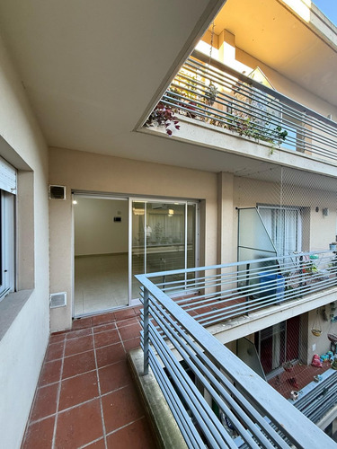Departamento En Alquiler En Banfield, Lomas De Zamora, G.b.a. Zona Sur