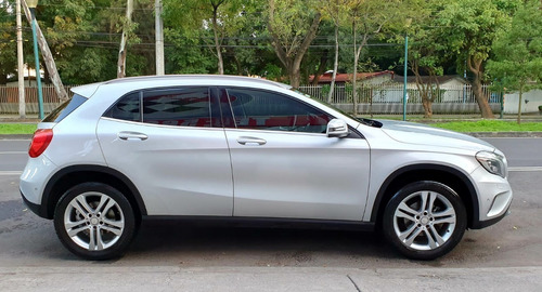 Imagen 4 de 15 de Mercedes Benz Gla 200 2017 Cgi Sport 1.6t Factura De Agencia