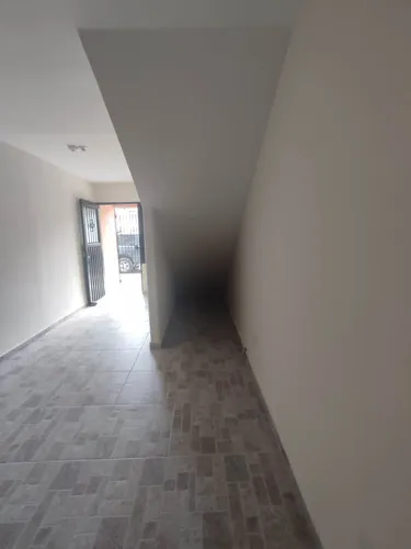 Edificio De 3 Pisos Barrio Colon