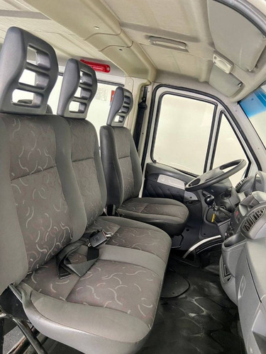 Imagem 9 de 11 de Citroën Jumper 2.3 Hdi Diesel Minibus 33m 3p Manual