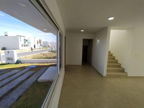 Hermosa Casa En Grand Juriquilla, De Lujo, 3 Recamaras, 3 Au