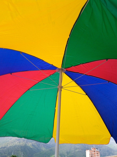 Imagen 2 de 3 de Sombrilla Toldo Paragua Grande Multicolor Chichero Buhonero