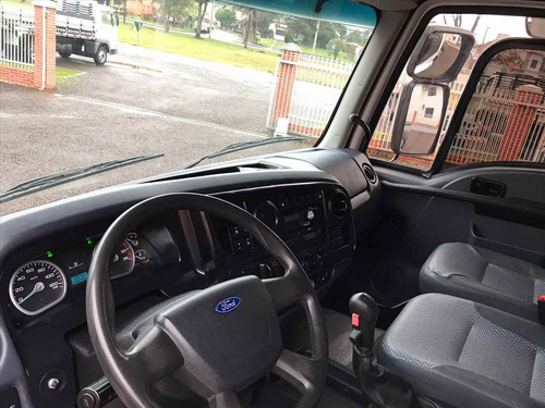 Imagem 10 de 11 de Caminhao Ford Cargo 1719