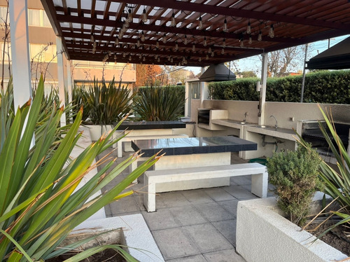 Se Vende Octava Avenida 1563, 2d 2b Y Estacionamiento