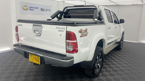 Imagen 8 de 25 de Toyota Hilux 3.0 Srv
