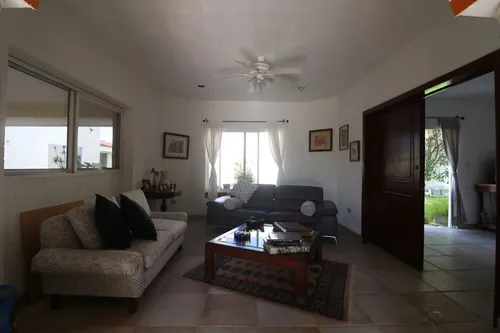 Residencia Con Paneles Solares, En Venta, En Temozón Norte