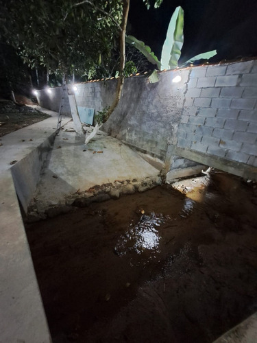 Sitio Rico Em Agua, Com Nascente, Rio Dentro E Lago De Peixes