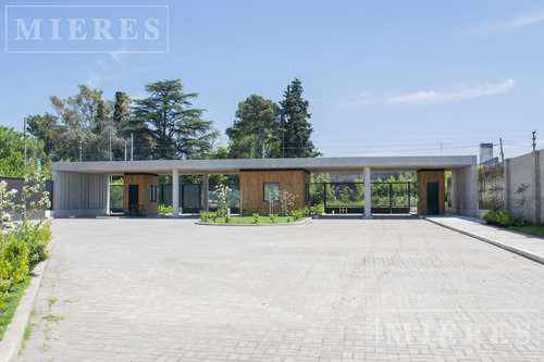 Lote En Venta De 387m² En El Olivar, Pilar
