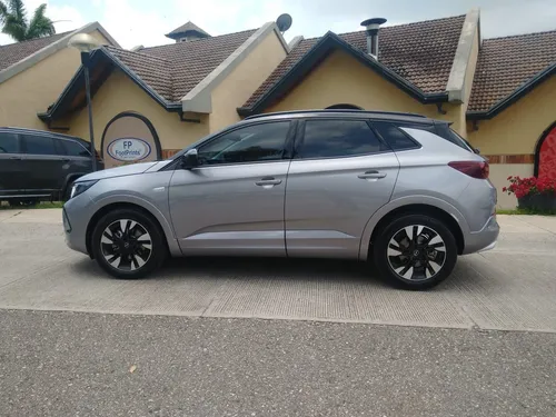 Opel Grandland 1.6 Ultimate