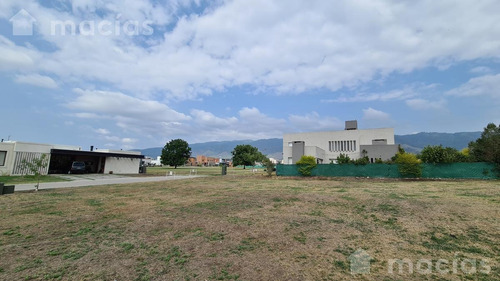 Lote En B° Cerrado Quinta Azucena Yerba Buena. Financiación